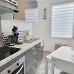 L\'Annexe - T1 Cuisine Separee - 750M Intra Muros - Plage 50M