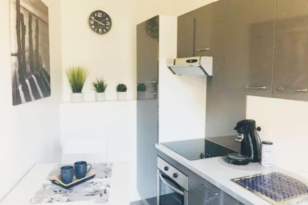 Apartment L'annexe - T1 Cuisine Separee - 750m Intra Muros - 50m *